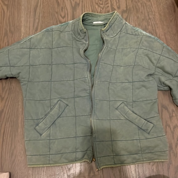 Green Quilted Jacket - Picture 2 of 3